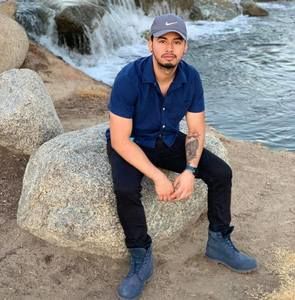 Meet your Posher, Christopher